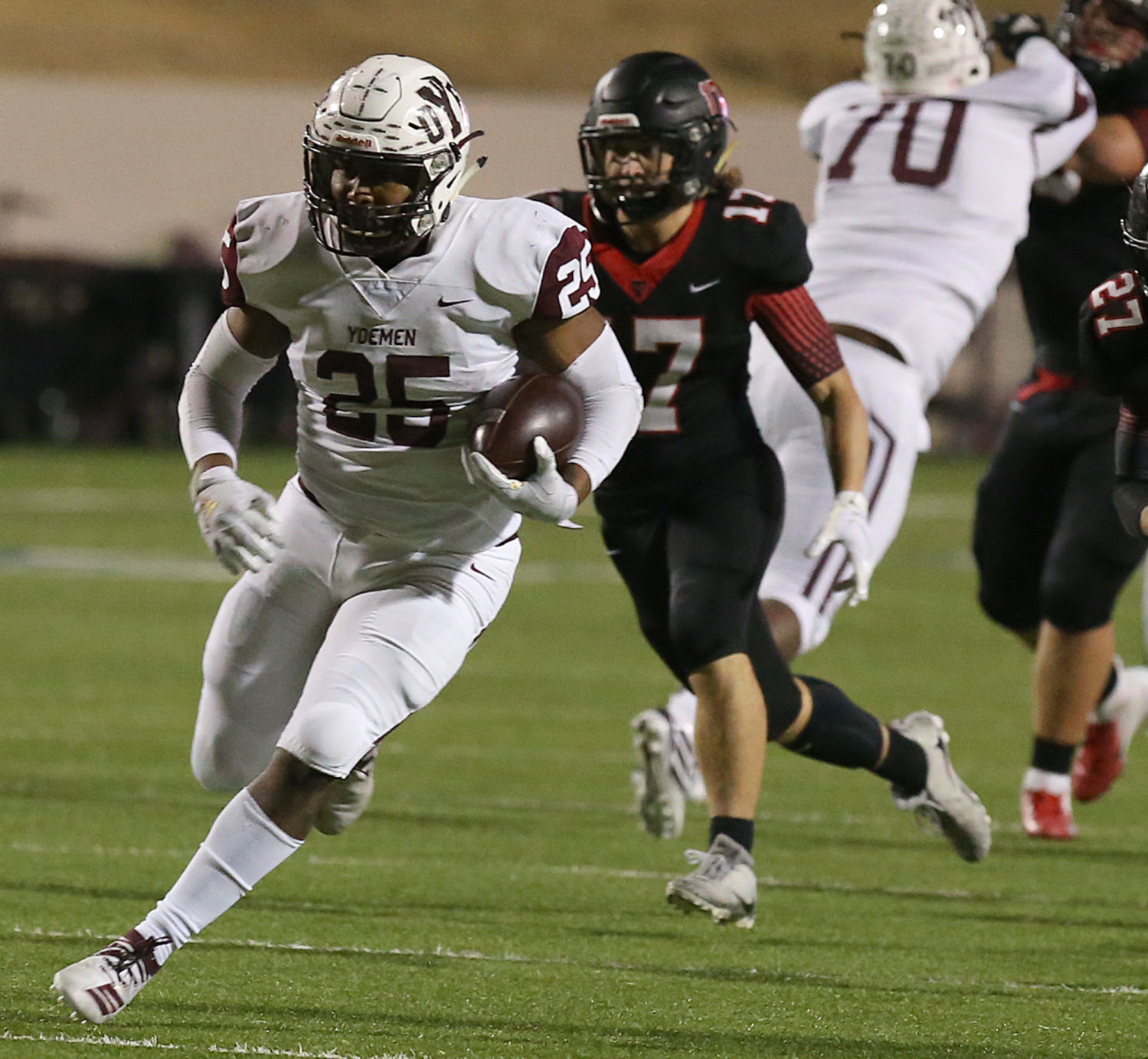 Cameron Yoe (10-1) vs. Diboll (11-0), 7:30 p.m. Friday at Magnolia West